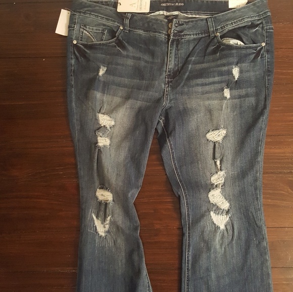 Amethyst Jeans Denim - Amethyst 22 Tall distressed jeans
